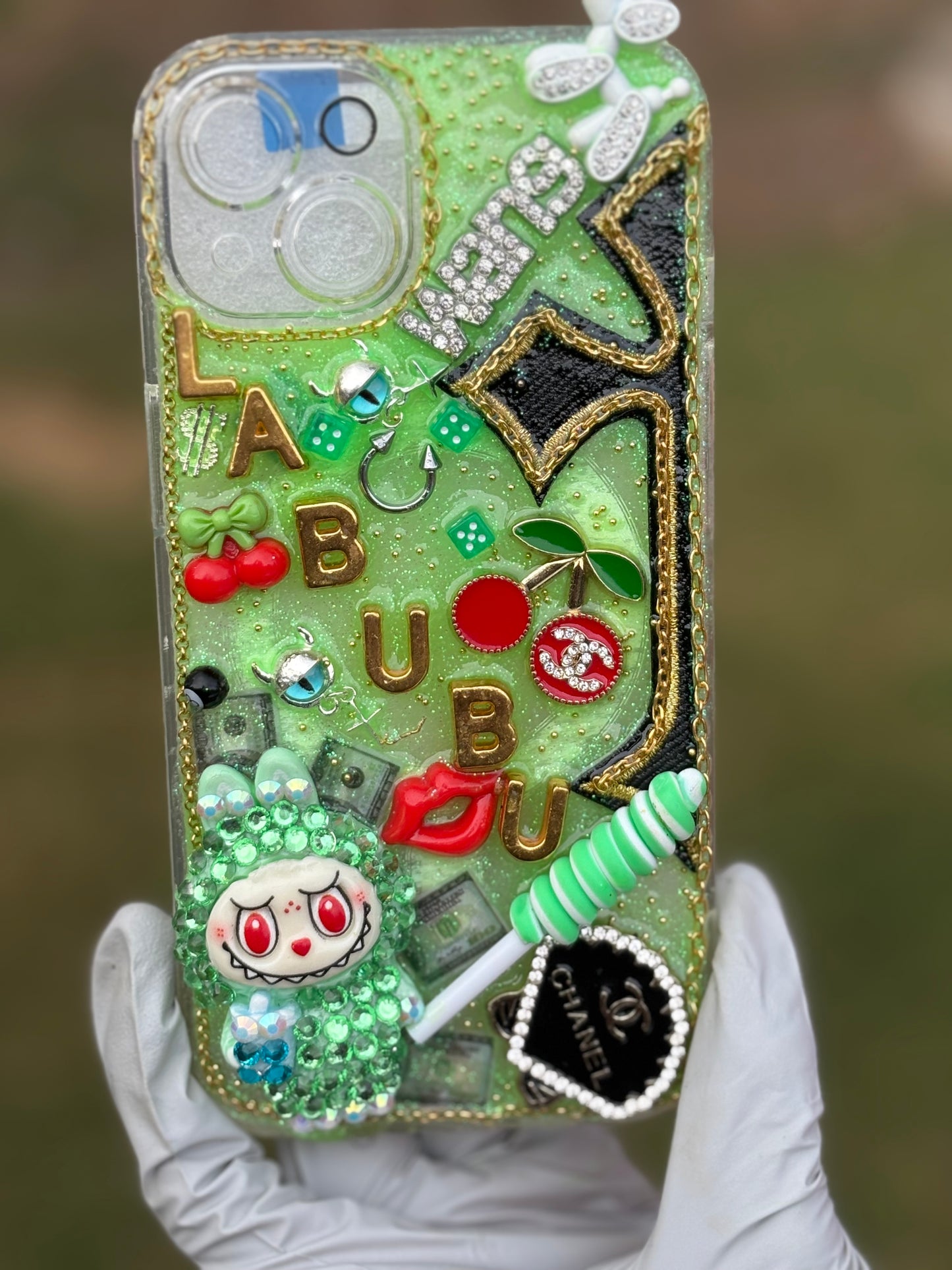 IPhone 13,14 Labubu Glow Case💚